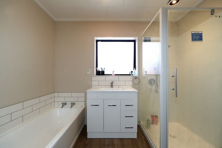 Photo of property in 2/903 Ellison Road, Parkvale, Hastings, 4122