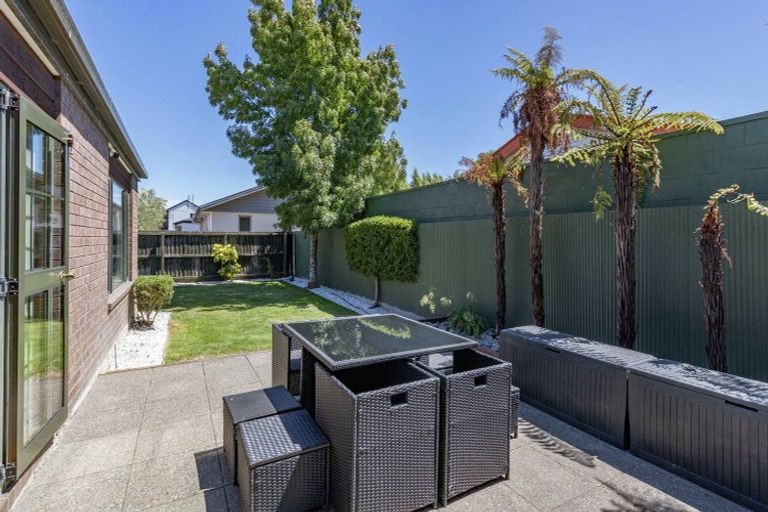 Photo of property in 2/343a Burwood Road, Burwood, Christchurch, 8083