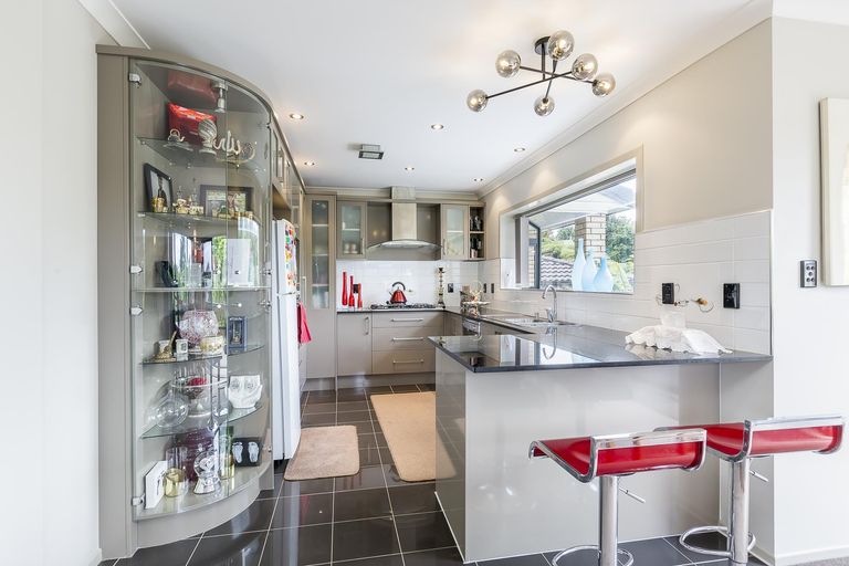 Photo of property in 25a Willerton Avenue, New Lynn, Auckland, 0600