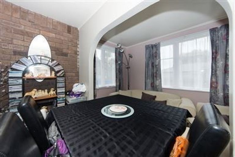 Photo of property in 39 Garelja Road, Henderson, Auckland, 0612