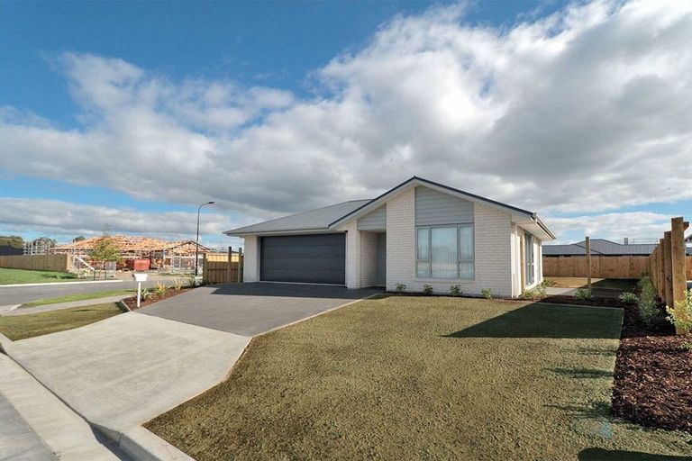 Photo of property in 1 Keeper Close, Woodend, 7610