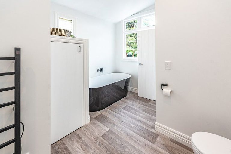 Photo of property in 2 Alma Road, Gonville, Whanganui, 4501