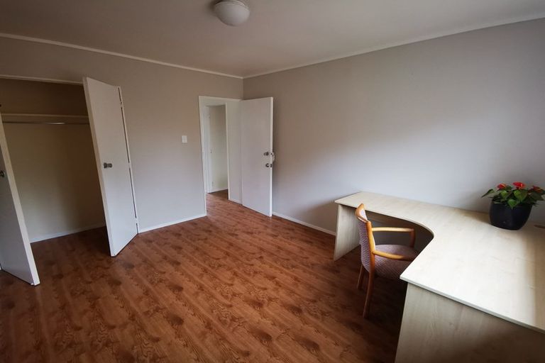 Photo of property in 3/14 Cezanne Place, New Lynn, Auckland, 0600