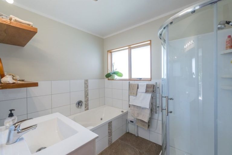 Photo of property in 129c Rangiuru Road, Otaki Beach, Otaki, 5512