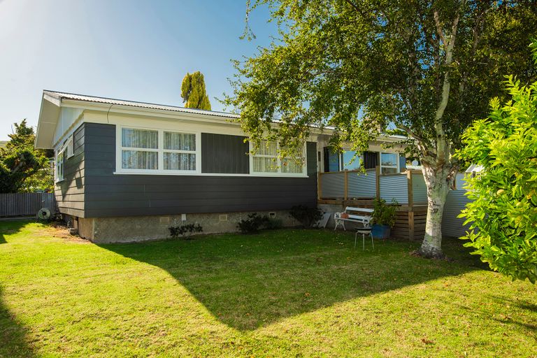 Photo of property in 4 Einstein Street, Outer Kaiti, Gisborne, 4010