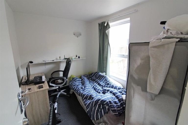 Photo of property in 102 Harbour Terrace, North Dunedin, Dunedin, 9016