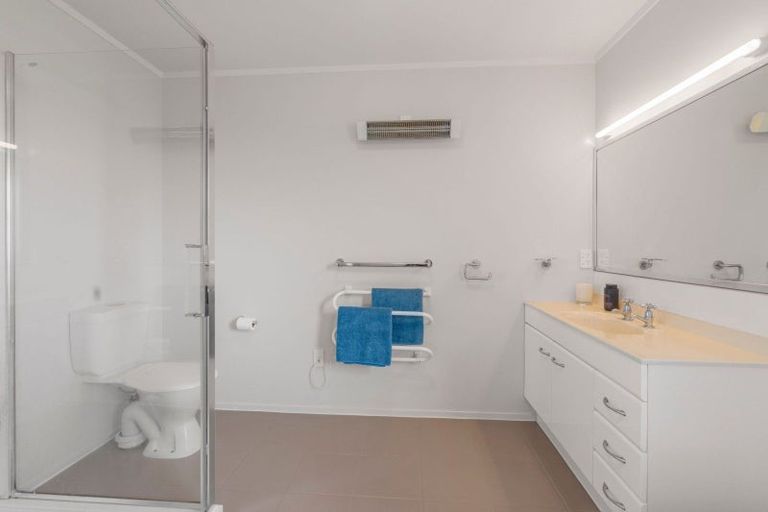 Photo of property in 22 Cullen Street, Mangawhai Heads, Mangawhai, 0505