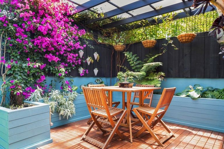 Photo of property in 2/98 Holly Road, St Albans, Christchurch, 8014