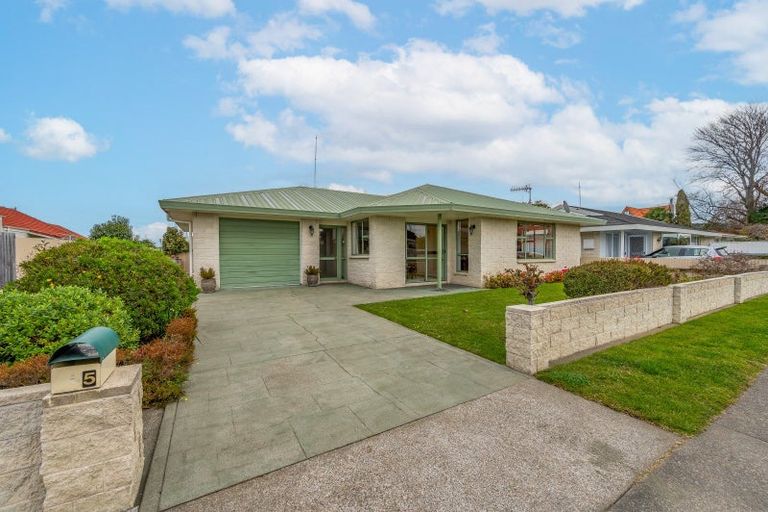 Photo of property in 5 Peddie Street, Taradale, Napier, 4112