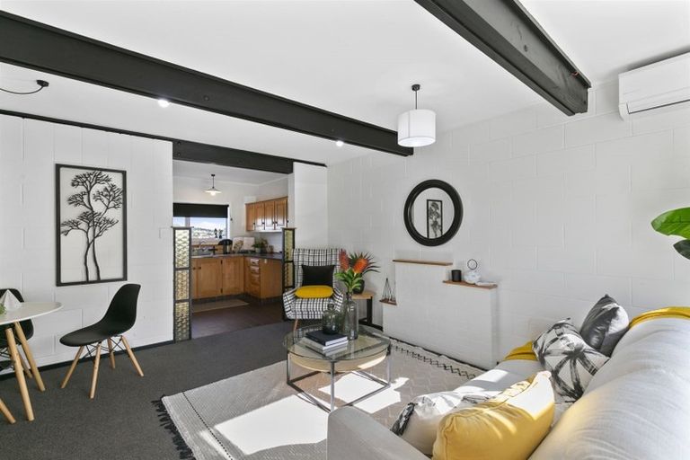 Photo of property in 12a Waiwera Crescent, Maupuia, Wellington, 6022