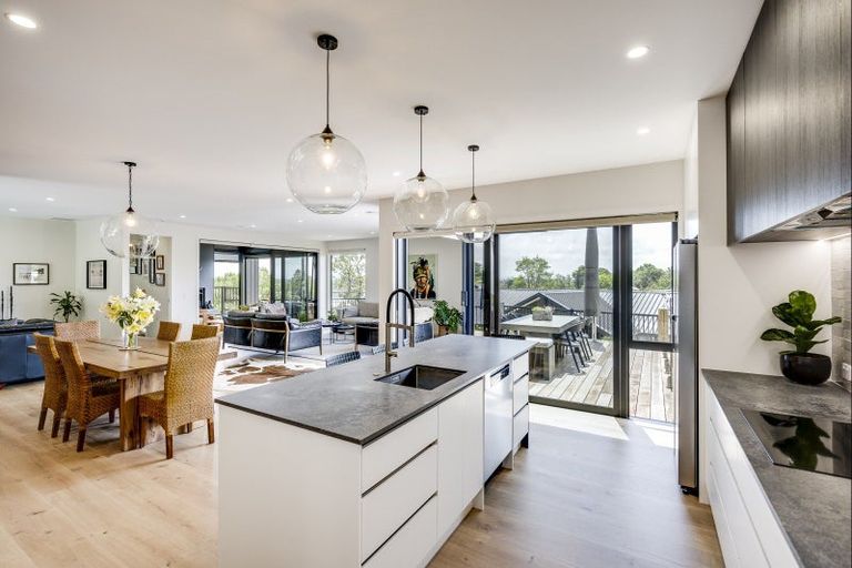 Photo of property in 72 Breadalbane Avenue, Havelock North, 4130