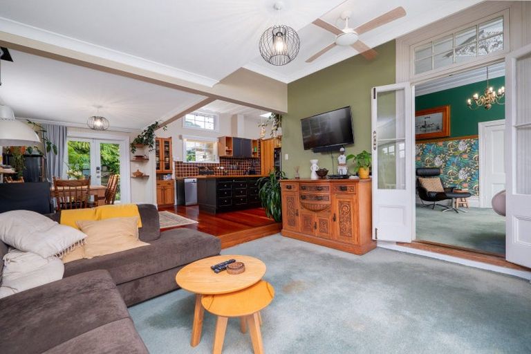 Photo of property in 9 Robertson Street, Russell, 0202