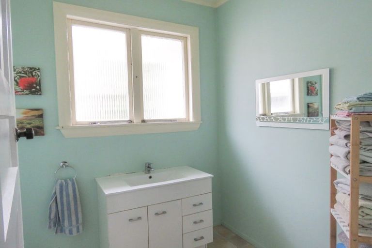 Photo of property in 3 Broadway, Reefton, 7830