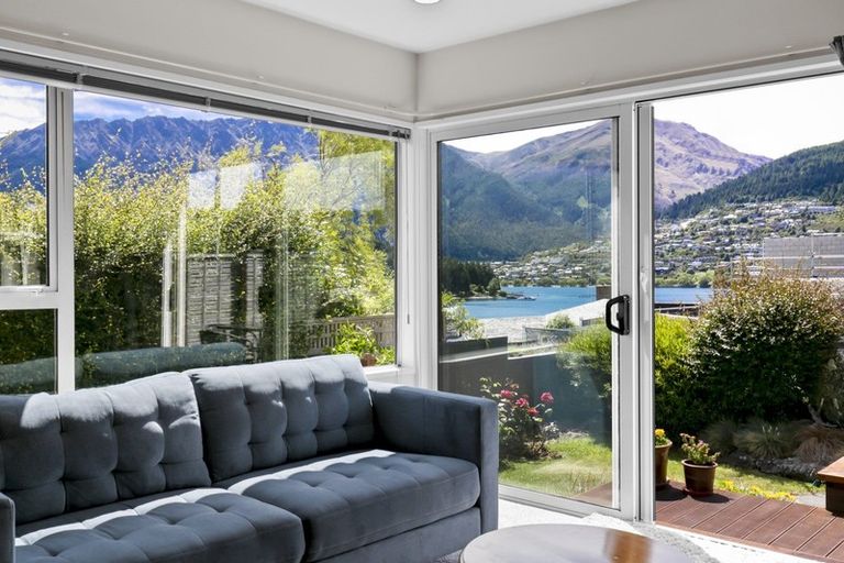 Photo of property in 688 Peninsula Road, Kelvin Heights, Queenstown, 9300