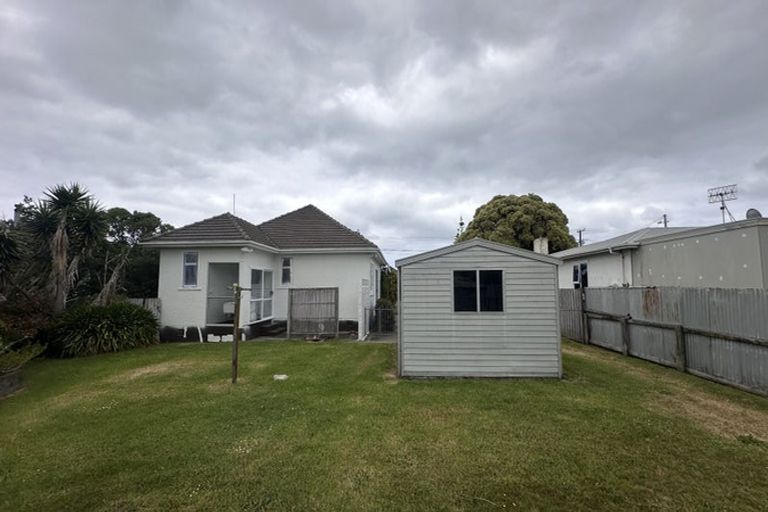 Photo of property in 36 Polson Street, Castlecliff, Whanganui, 4501