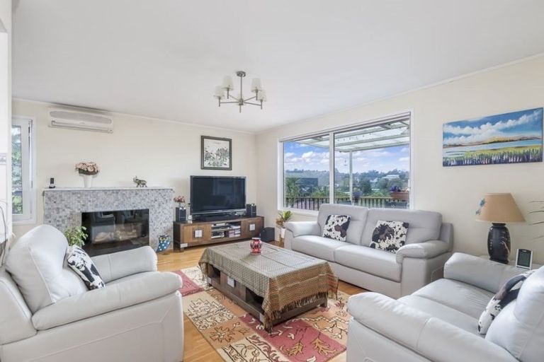 Photo of property in 63 Vandeleur Avenue, Birkdale, Auckland, 0626
