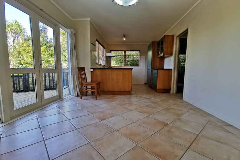 Photo of property in 46 Cheriton Road, Mellons Bay, Auckland, 2014