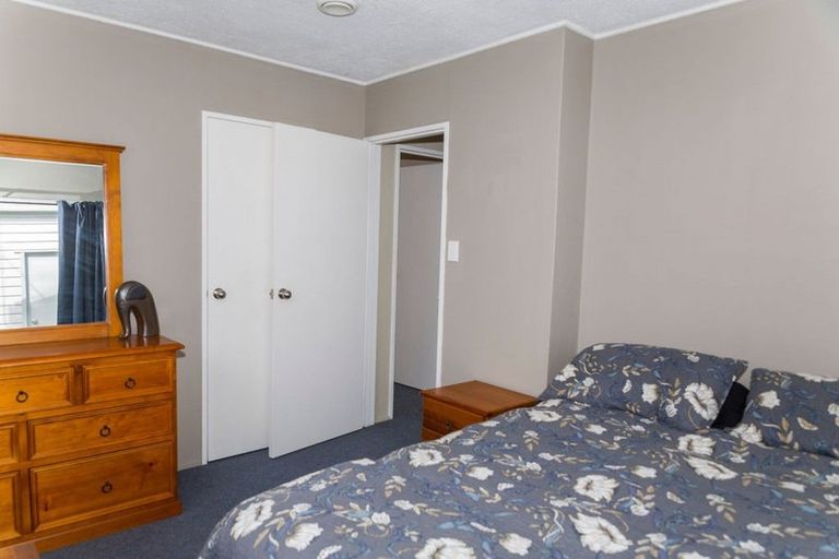 Photo of property in 13 Maclaurin Street, Dannevirke, 4930