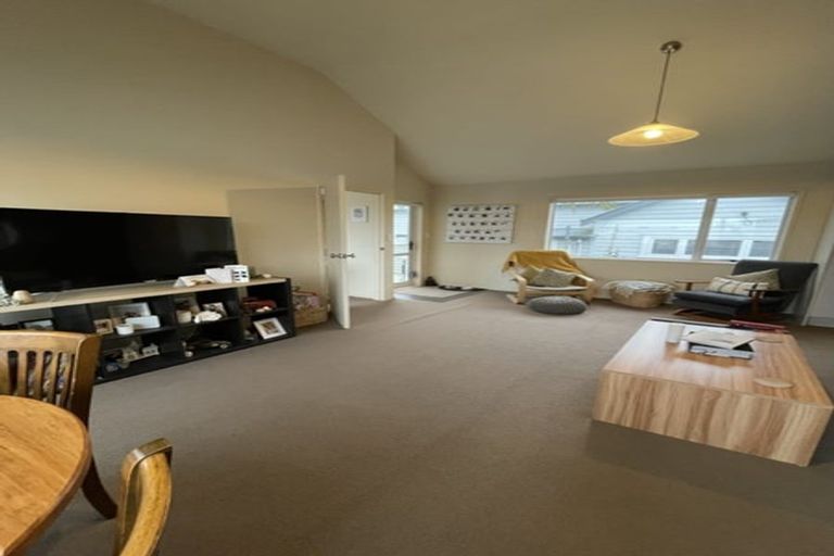 Photo of property in 11 Coronation Street, Belmont, Auckland, 0622