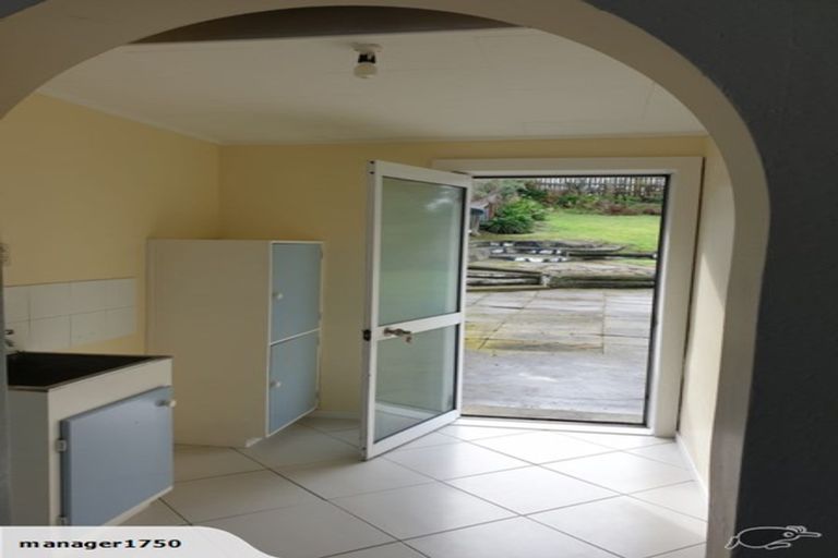 Photo of property in 120 Cornfoot Street, Castlecliff, Whanganui, 4501