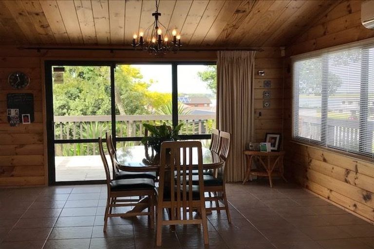 Photo of property in 31 Sunningdale Street, Wattle Downs, Auckland, 2103