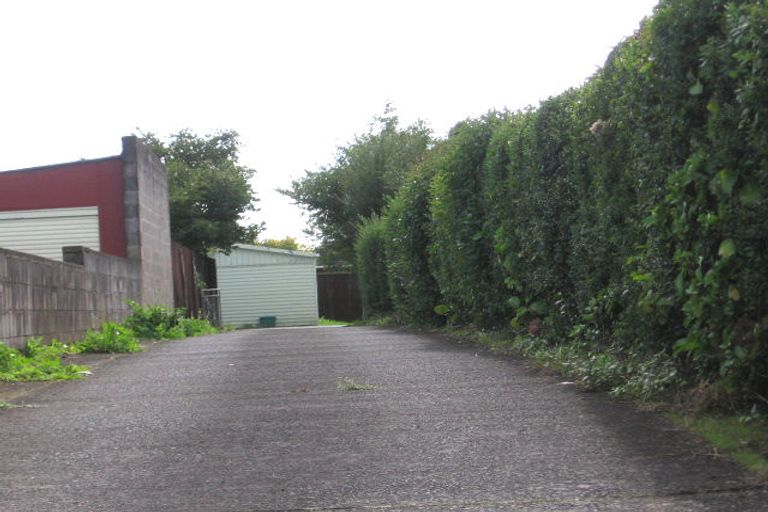 Photo of property in 14 Glen Norman Avenue, Henderson, Auckland, 0610