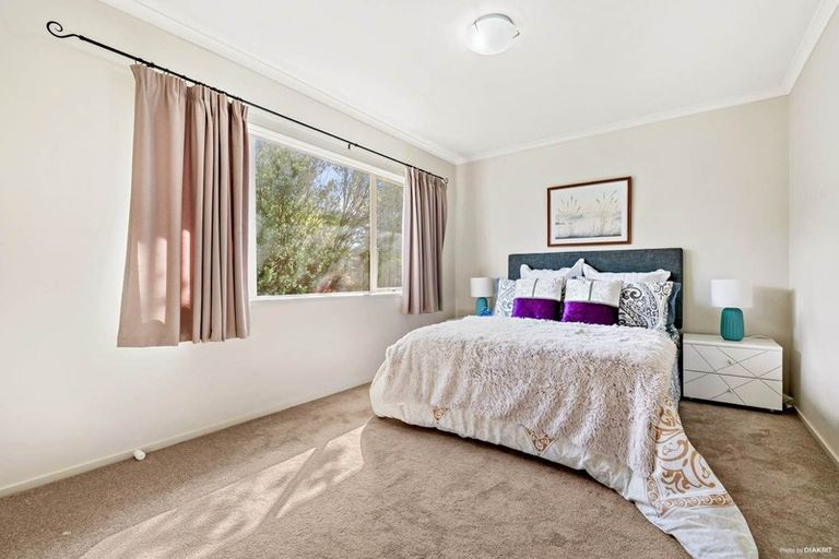 Photo of property in 12 Trevors Place, Pukekohe, 2120