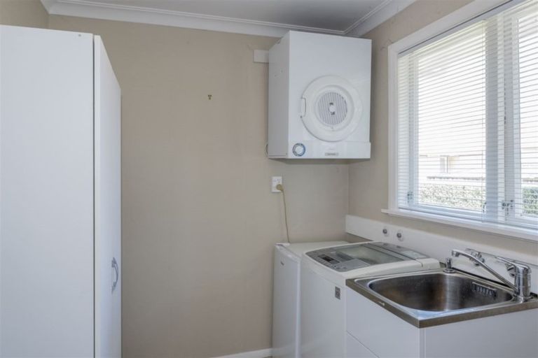 Photo of property in 52 Bristol Street, Levin, 5510