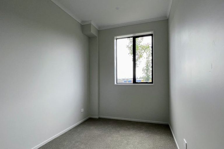 Photo of property in 3/96 Clark Road, Hobsonville, Auckland, 0616