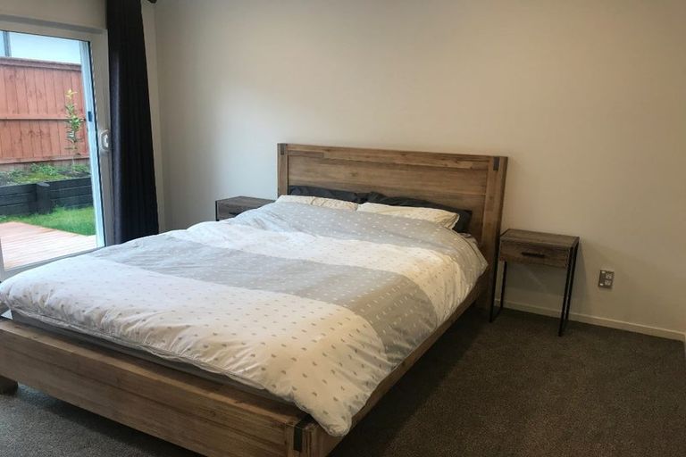 Photo of property in 33 Nobilo Road, Kumeu, 0810