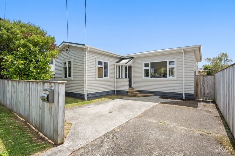 Photo of property in 113b Waiwhetu Road, Waterloo, Lower Hutt, 5011