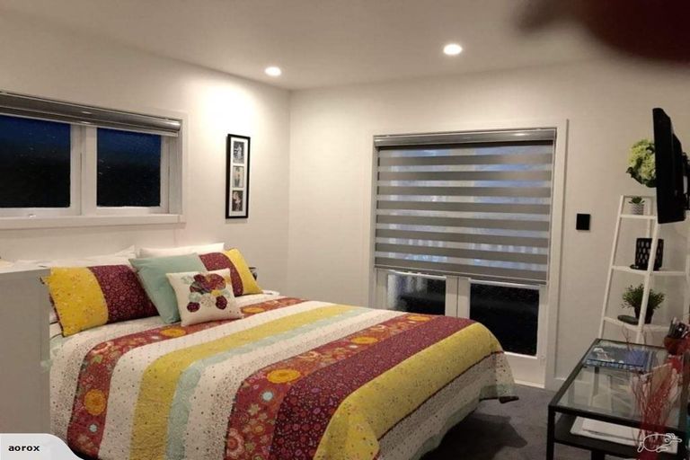 Photo of property in 6 Kiwi Esplanade, Mangere Bridge, Auckland, 2022