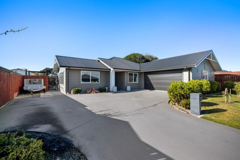Photo of property in 22 Dreaver Drive, Waitara, 4320