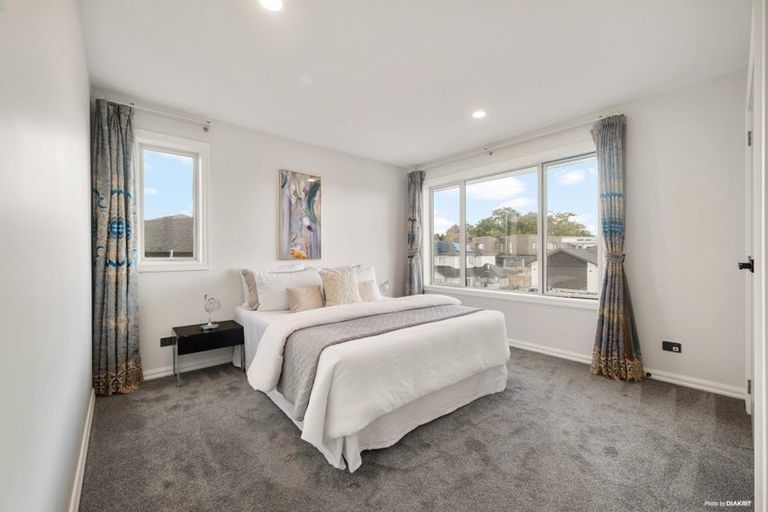 Photo of property in 47 Kewa Road, Albany Heights, Auckland, 0632