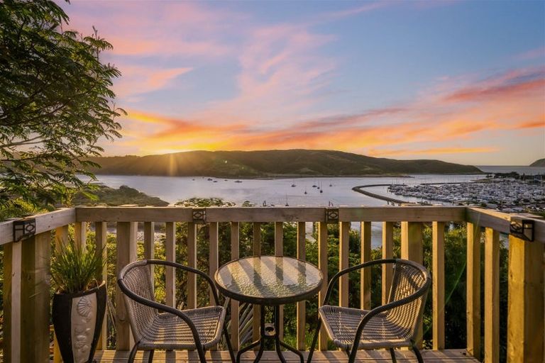 Photo of property in 62 Kiriwai Road, Paremata, Porirua, 5024