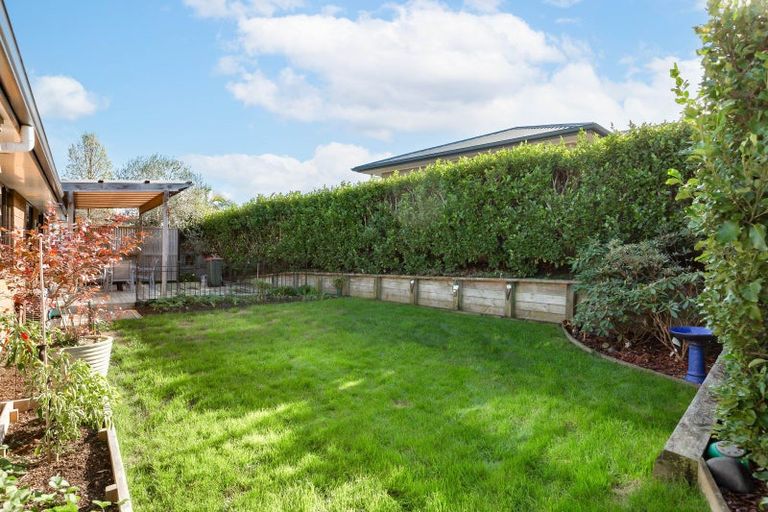 Photo of property in 12 Iris Place, Grandview Heights, Hamilton, 3200