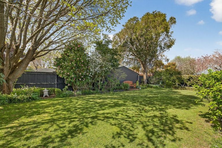 Photo of property in 8 Avon Gate, Russley, Christchurch, 8042