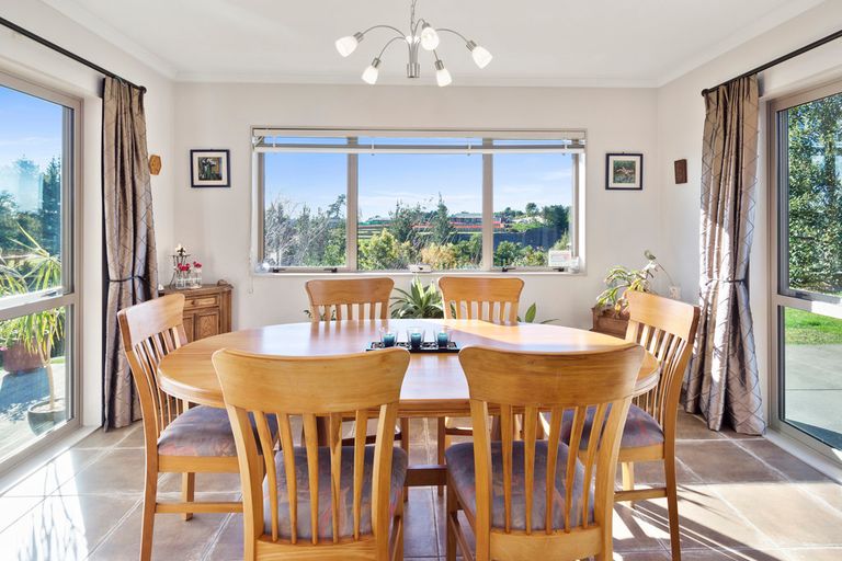 Photo of property in 48 Woodleigh Place, Ohauiti, Tauranga, 3112