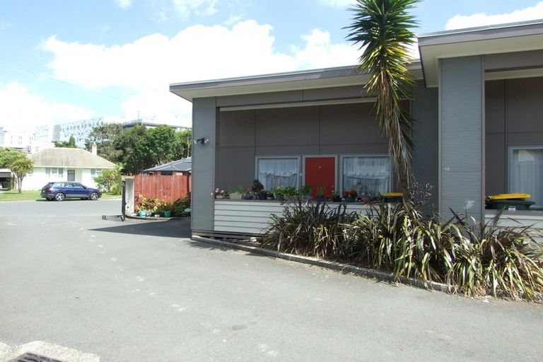 Photo of property in 16a Dowding Street, Melville, Hamilton, 3206