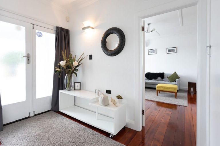 Photo of property in 23 Guy Avenue, Takaro, Palmerston North, 4410