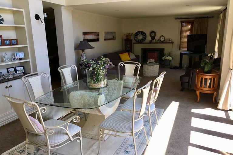 Photo of property in 2 Annagary Rise, Dannemora, Auckland, 2016