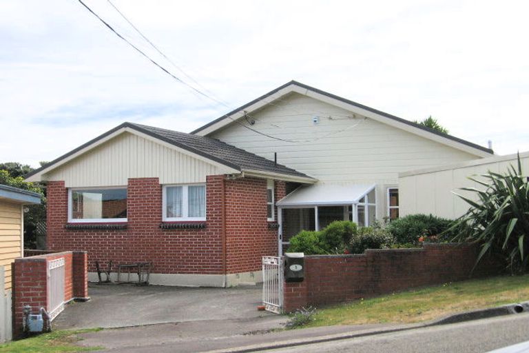 Photo of property in 6 Liffey Street, Island Bay, Wellington, 6023