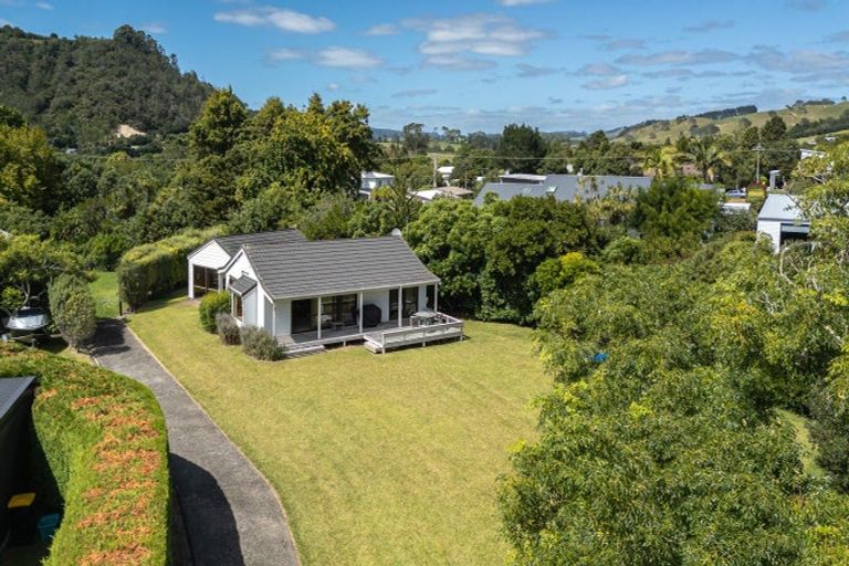 Photo of property in 9 Margot Place, Hahei, Whitianga, 3591