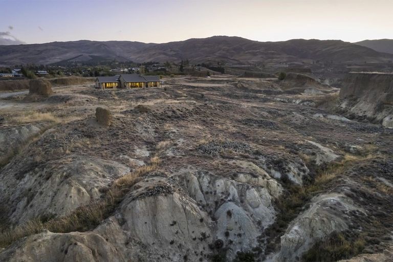 Photo of property in 16d Gibson Road, Bannockburn, Cromwell, 9384