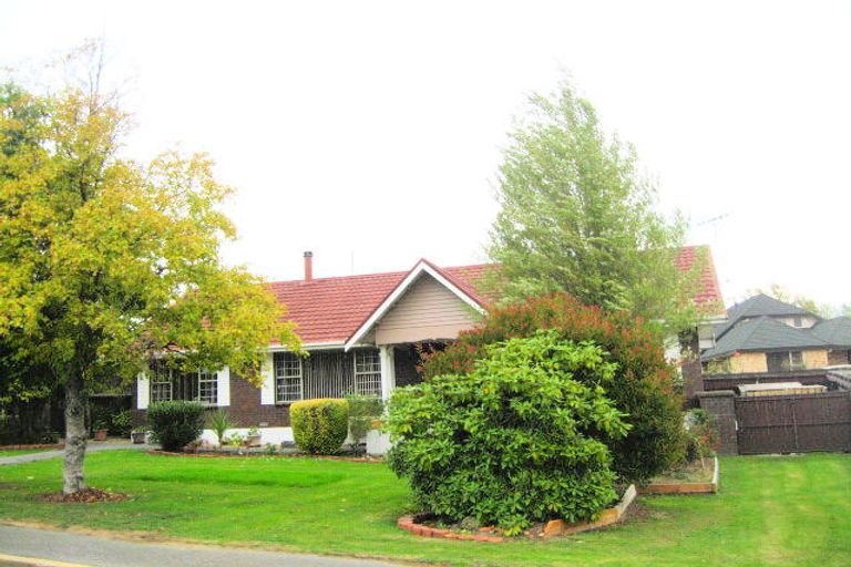 Photo of property in 2 Park Lane, Fairfield, Dunedin, 9018