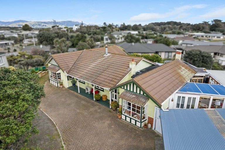 Photo of property in 53 Tasman Road, Otaki Beach, Otaki, 5512