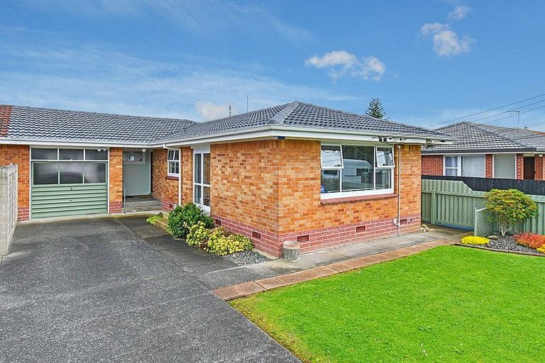 Photo of property in 2/49 Wintere Road, Papatoetoe, Auckland, 2025