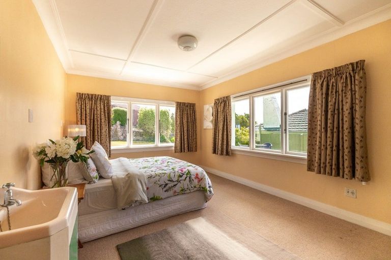 Photo of property in 146 Easther Crescent, Kew, Dunedin, 9012