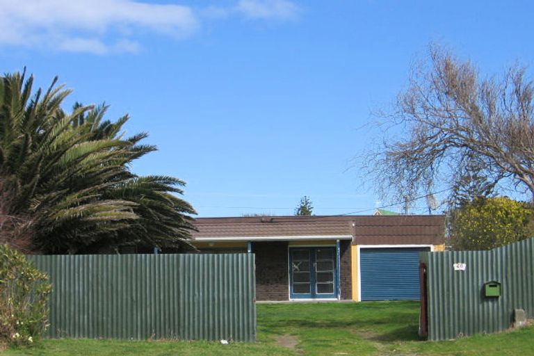 Photo of property in 42 Pratt Avenue, Foxton Beach, Foxton, 4815