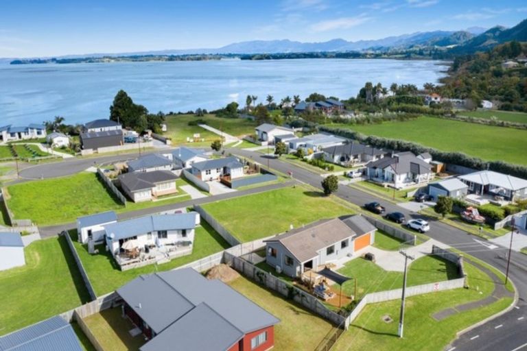 Photo of property in 1 Sandleigh Drive, Athenree, Katikati, 3177